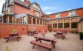 Staindrop Lodge Sheffield 3*